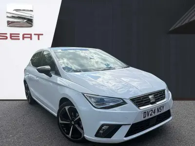 Used Seat Ibiza FR Sport 113 HP (83 kW) 2024 White Hatchback