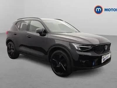 Usado Volvo XC40 Plus 163 HP (119 kW) 2025 Preto SUV