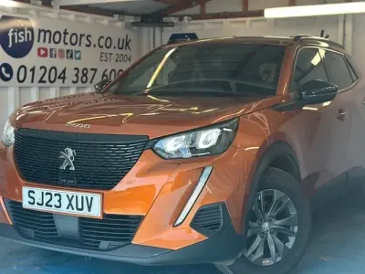 Used Peugeot 2008 Active+ 101 HP (74 kW) 2023 Orange SUV