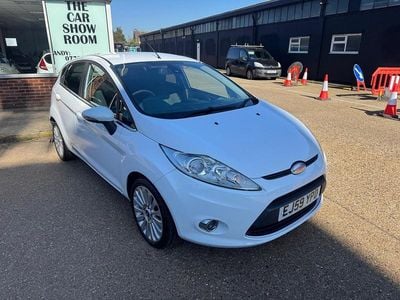 Usado Ford Fiesta Titanium 118 HP (86 kW) 2009 Branco Citadino