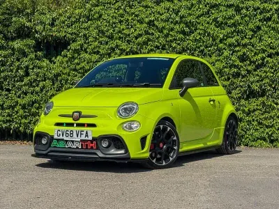 Begagnad Abarth 595 Competizione 2019 Grön Halvkombi