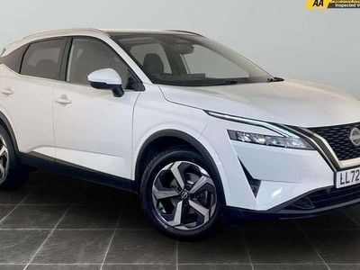 White Used 2022 Nissan Qashqai N-Connecta SUV | £12,995 (Good price)