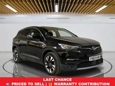 Used Vauxhall Grandland X SRi 130 HP (95 kW) 2019 Black SUV