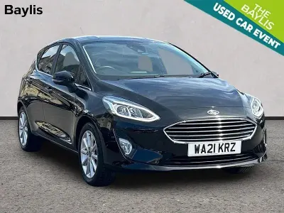 Begagnad Ford Fiesta Titanium 95 HK (69 kW) 2021 Svart Halvkombi