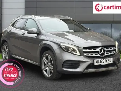 Usado Mercedes GLA180 AMG line 122 HP (89 kW) 2019 Cinzento SUV