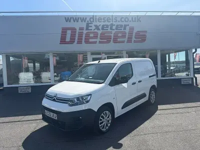 Used Citroën Berlingo 100 HP (73 kW) 2022 White MPV