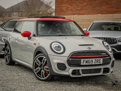 Używany Mini John Cooper Works Chili 2020 Srebrny Hatchback