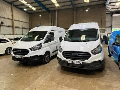 Used Ford Transit Custom 105 HP (77 kW) 2018 Green Van