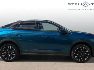 Second-hand Peugeot 3008 GT 134 CP (98 kW) 2025 Albastru SUV