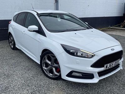 Used Ford Focus ST 2015 White Hatchback