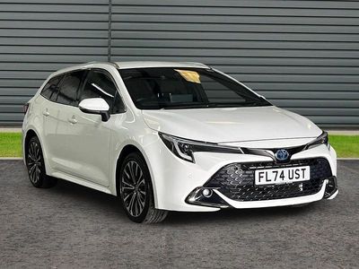 Used Toyota Corolla Design 140 HP (102 kW) 2024 White Estate