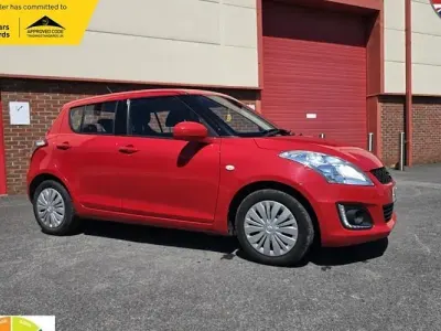 Used Suzuki Swift 94 HP (69 kW) 2016 Red Hatchback