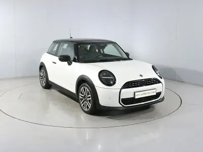 Used Mini Cooper Hatch 113 kW (154 HP) 2025 White Hatchback
