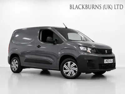 Used Peugeot Partner Premium 100 HP (73 kW) 2023 Grey MPV