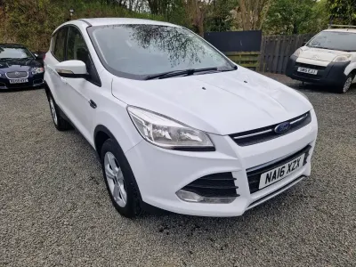 Usado Ford Kuga Zetec 150 CV (110 kW) 2016 Blanco SUV