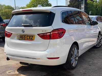 Begagnad BMW 218 Luxury Line 2015 Vit Minibuss