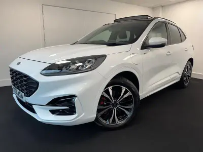 Used Ford Kuga ST-Line X 2021 Frozen white SUV