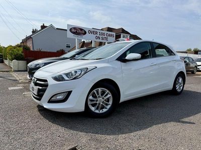 Used Hyundai i30 SE 2015 White Hatchback