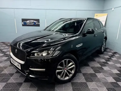 Second-hand Jaguar F-Pace R-Sport 180 CP (132 kW) 2017 Negru SUV