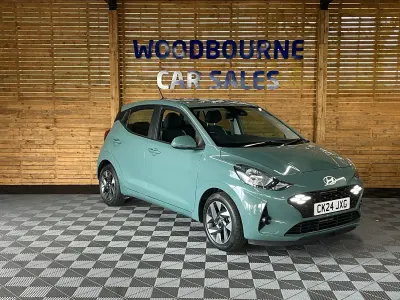 Used Hyundai i10 Advanced 67 HP (49 kW) 2024 Green Hatchback