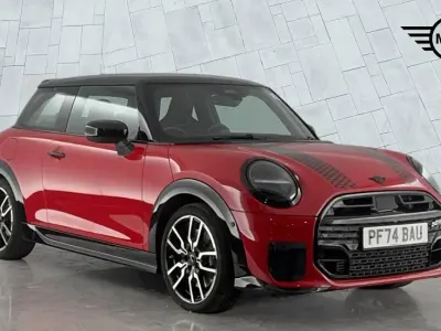 Used Mini Cooper Hatch 154 HP (113 kW) 2024 Red Hatchback