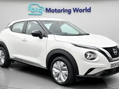 Używany Nissan Juke Acenta 114 KM (83 kW) 2023 Biały SUV