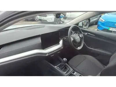 Used Skoda Octavia SE Technology 116 HP (85 kW) 2025 White Estate