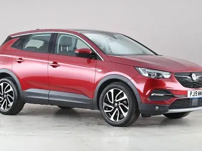 Used Vauxhall Grandland X Elite 131 HP (96 kW) 2019 Red SUV