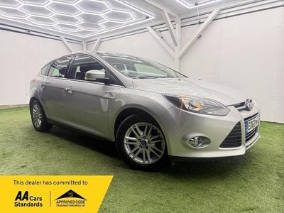 Used Ford Focus Titanium 125 HP (91 kW) 2012 Silver Hatchback