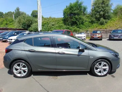 Used Vauxhall Astra SRi 2017 Grey Hatchback