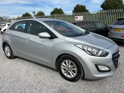 Used Hyundai i30 SE 110 HP (80 kW) 2016 Silver Hatchback