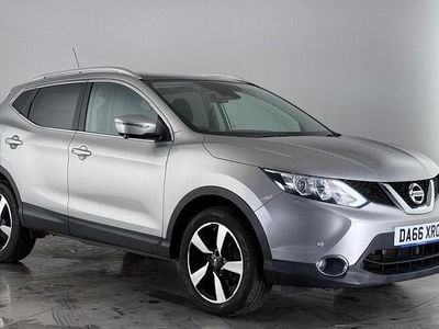 Used Nissan Qashqai N-Connecta 116 HP (85 kW) 2016 Silver SUV