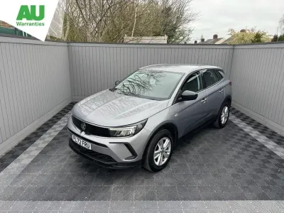 Second-hand Vauxhall Grandland X Design Edition 2023 Gri SUV