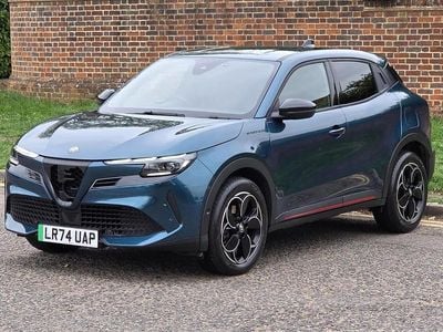 Used Alfa Romeo Junior Edizione Speciale 113 kW (154 HP) 2024 Green SUV