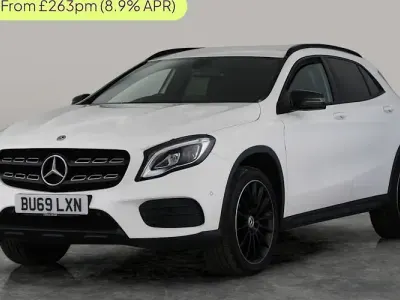 Usado Mercedes GLA180 AMG line 122 HP (89 kW) 2019 Branco SUV