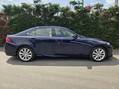 Used Lexus IS300h Executive Line 223 HP (164 kW) 2014 Blue Sedan
