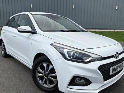 Used Hyundai i20 SE 84 HP (61 kW) 2019 White Hatchback