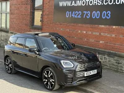 Used Mini Countryman Sport 215 HP (158 kW) 2024 Black SUV