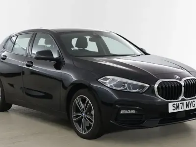 Używany BMW 118 Sport Line 134 KM (98 kW) 2022 Czarny Hatchback