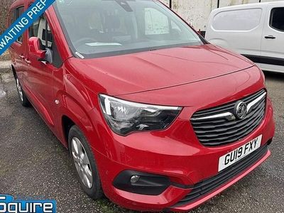 Used Vauxhall Combo S 100 HP (73 kW) 2019 Red MPV
