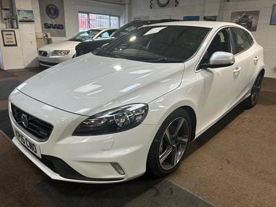 Used Volvo V40 R-Design 115 HP (84 kW) 2015 White Hatchback