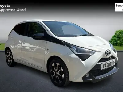 Used Toyota Aygo Trend 72 HP (52 kW) 2021 White Hatchback