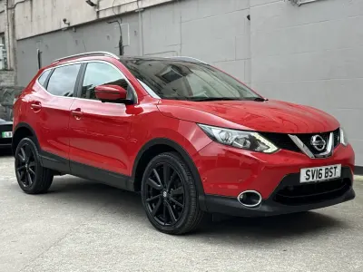 Używany Nissan Qashqai Tekna 2016 Czerwony SUV