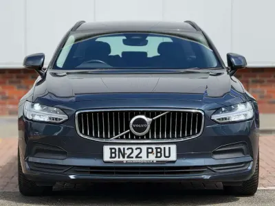 Used Volvo V90 Momentum 2022 Blue Estate