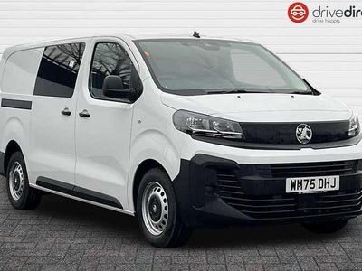 Solid kaolin white New 2025 Vauxhall Vivaro MPV | £25,995 (Expensive)