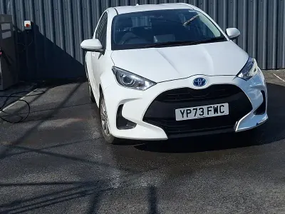 Used Toyota Yaris 116 HP (85 kW) 2023 White Hatchback