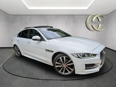 Käytetty Jaguar XE R-Sport 240 HP (176 kW) 2017 Valkoinen Sedan