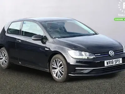 Begagnad VW Golf VII SE 131 HK (96 kW) 2018 Svart Halvkombi