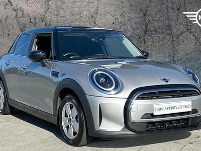 Begagnad Mini Cooper Classic 134 HK (98 kW) 2023 Silver Halvkombi
