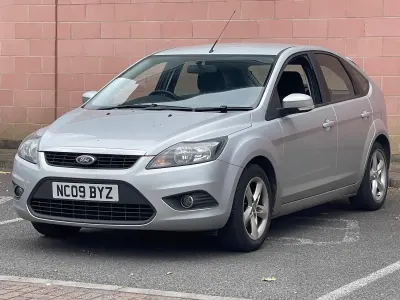 Used Ford Focus Zetec 2009 Silver Hatchback